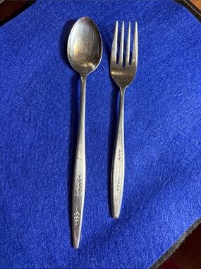 🍽️ -Stainless Steel Serving Spoon and Fork Set in Silver - Home Dining